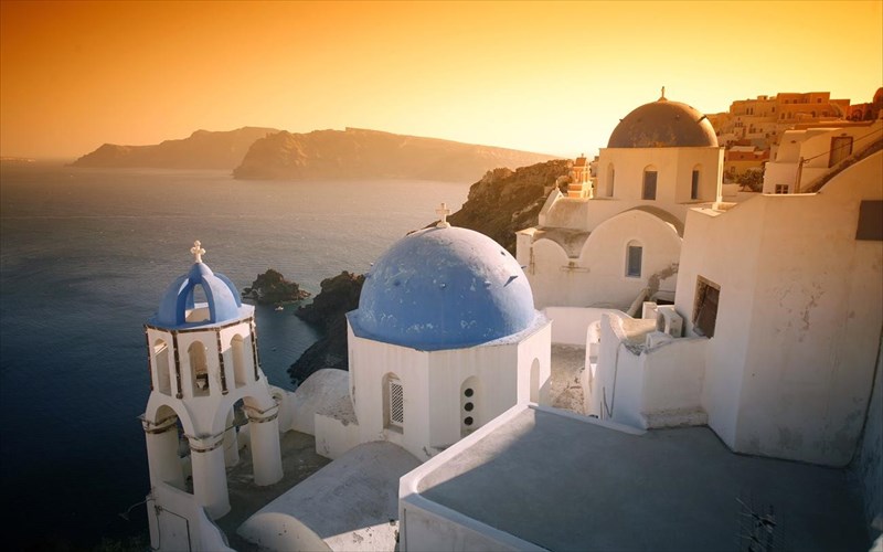 ti-sumbouleuoun-ta-ksena-mesa-osous-etoimazontai-na-taksidepsoun-stin-ellada