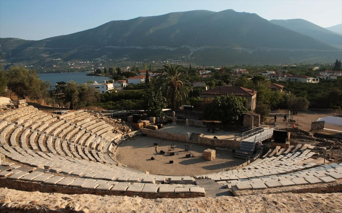 arxaio-theatro-epidaurou