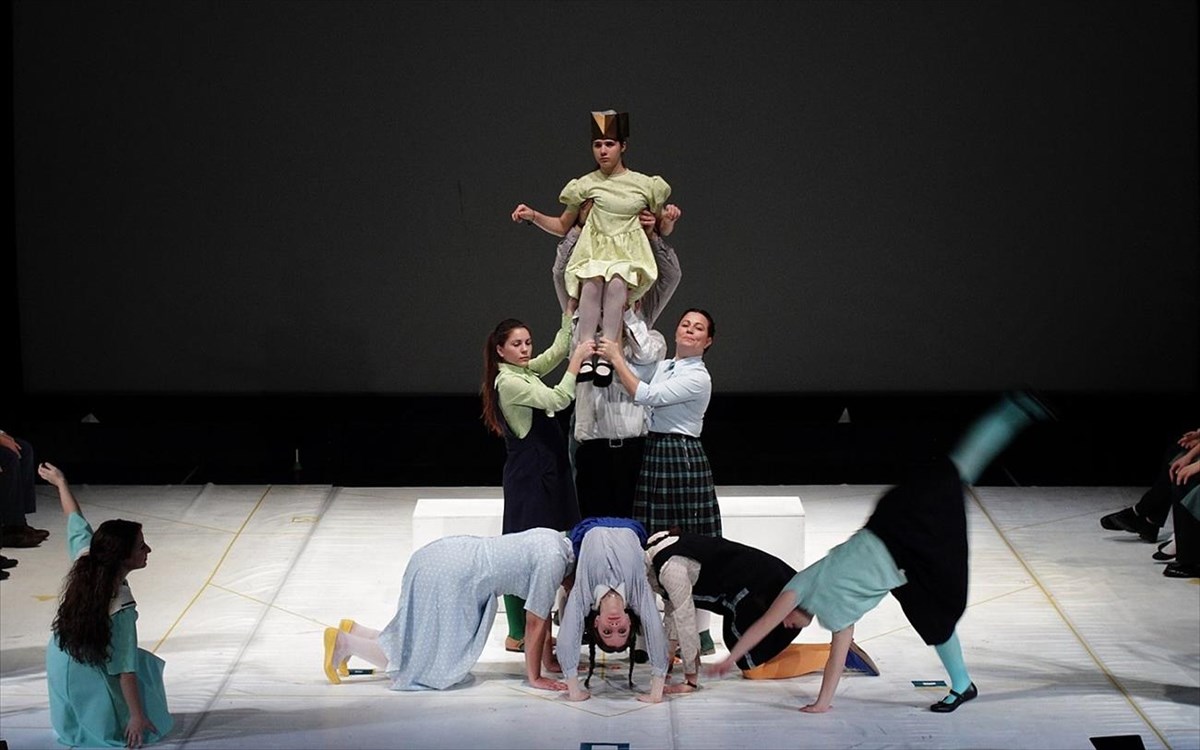 o-anthropos-anemistiras-i-pos-na-ntusete-enan-elefanta-pos-na-ntusete-enan-elefanta