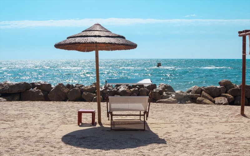 thalassino-nero-giati-mas-ofelei