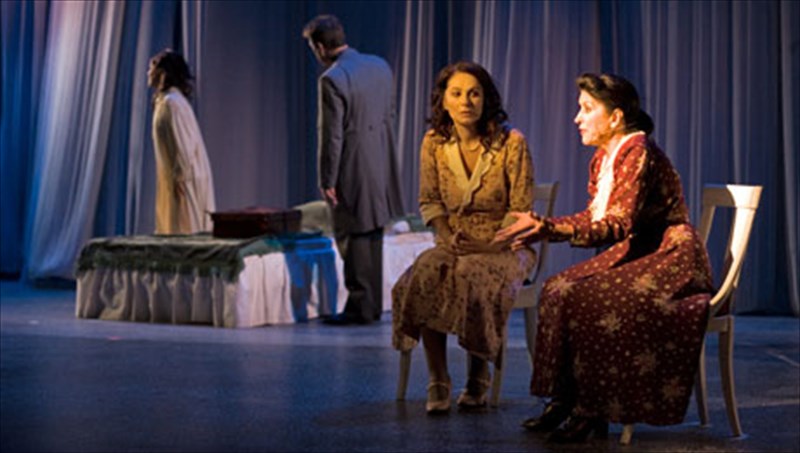 nena-menti-o-taxtsis-ebgale-ta-arnitika-stoixeia-mas-ton-mikroastismo-to-bolema-tin-upokrisia