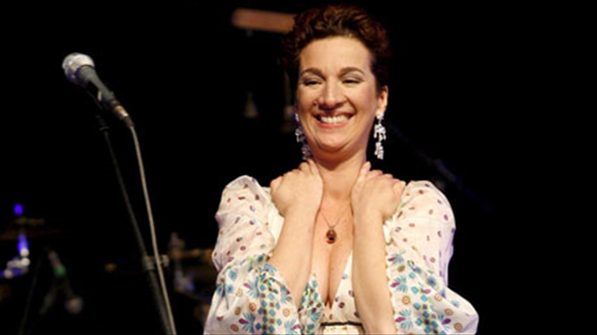 i-dulce-pontes-stin-ellada