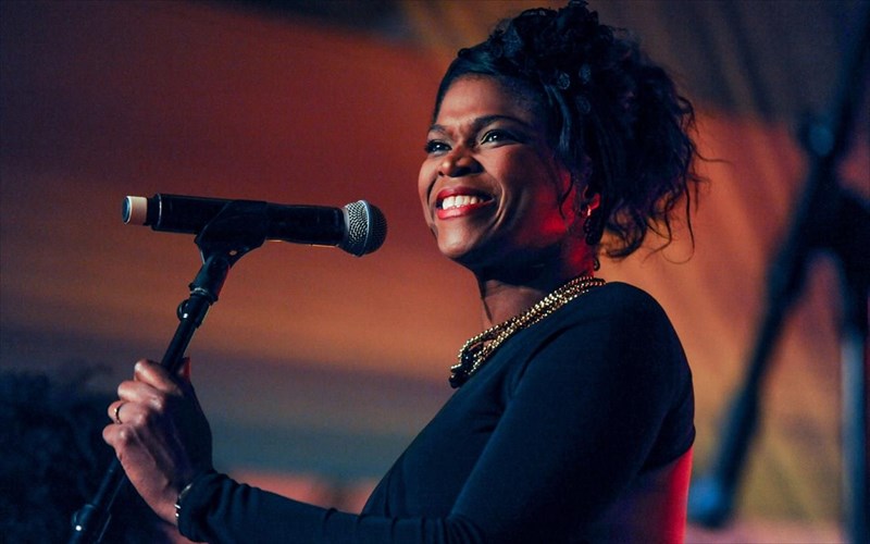 mousikes-bradies-sti-limni-tis-bouliagmenis