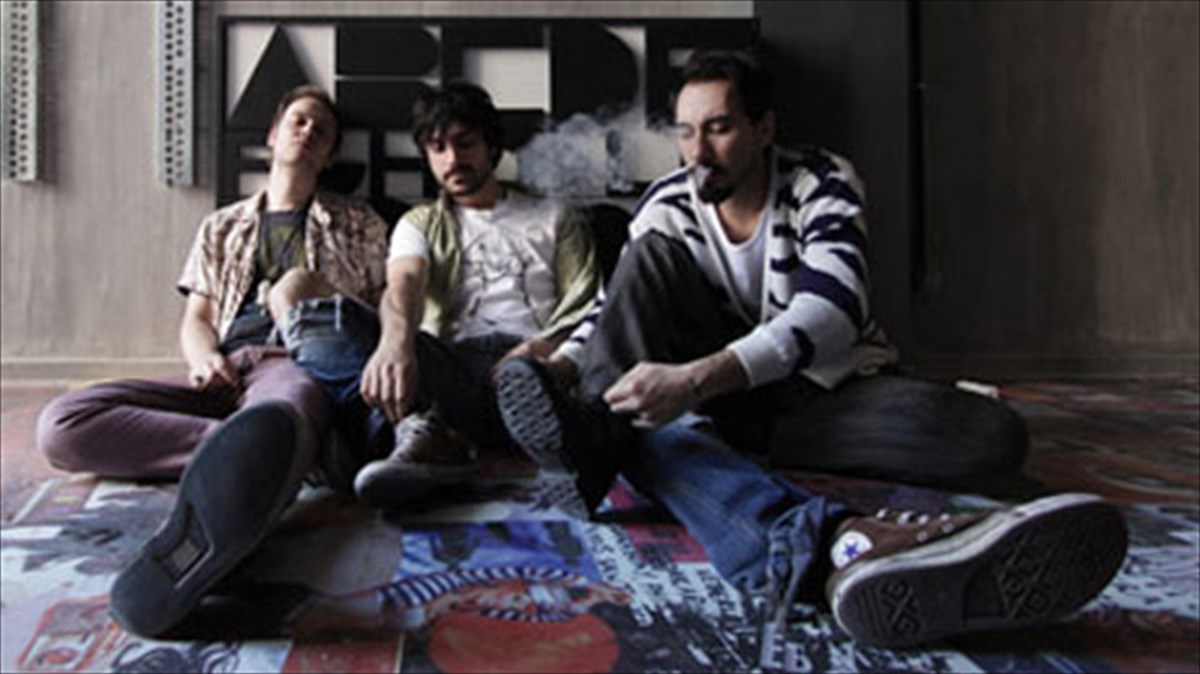 o-omos-punk-ixos-ton-monovine-sto-k44