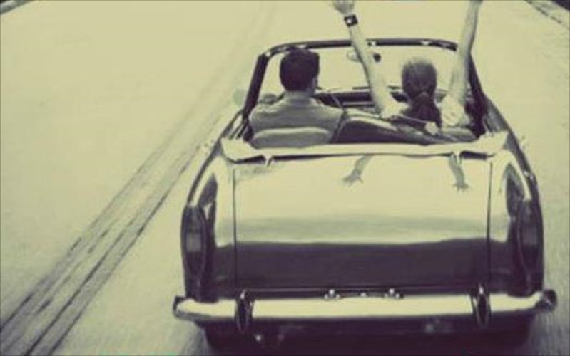 akoma-ena-bootleg-fifties-party-sto-xorostasion