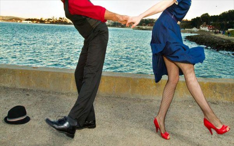 swing-party-gia-na-apoxairetisoume-xoreutika-ton-ioulio