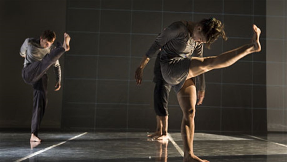 xoros-kai-fos-se-oneiriki-sunthesi-apo-tous-otra-danza