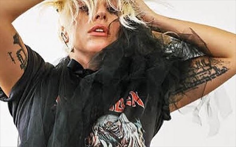h-lady-gaga-einai-metal