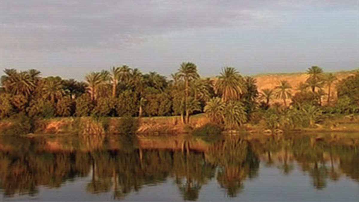 fones-nerou-muriades-sto-loutro-ton-aeridon