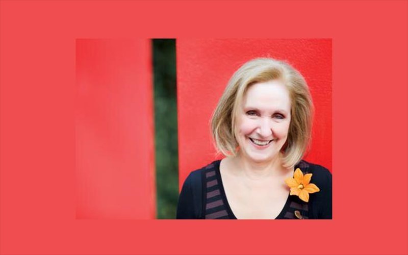 i-karmen-rouggeri-me-duo-nees-parastaseis