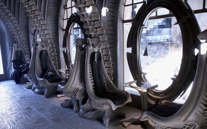 pos-einai-na-pineis-kafe-sta-pio-perierga-cafe-tou-kosmou