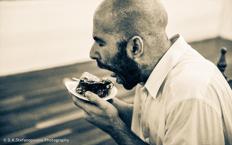 o-anthropos-pou-amelise-na-oneireutei-sto-booze