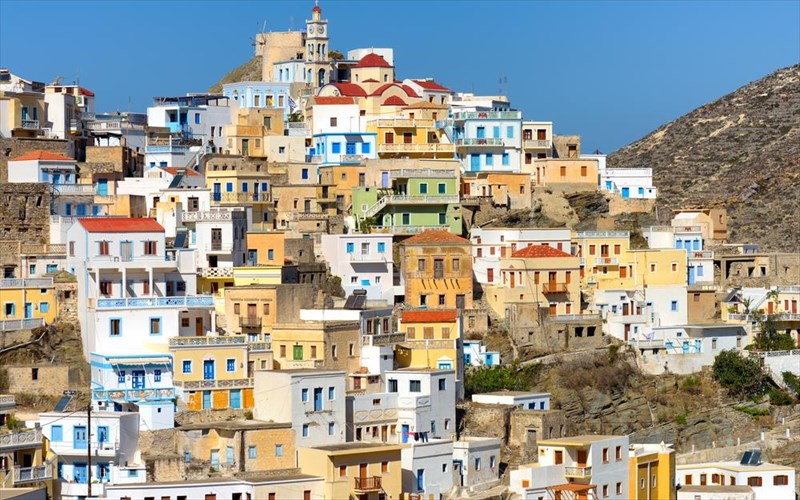 karpathos-paradosiaki-kai-epiblitika-omorfi