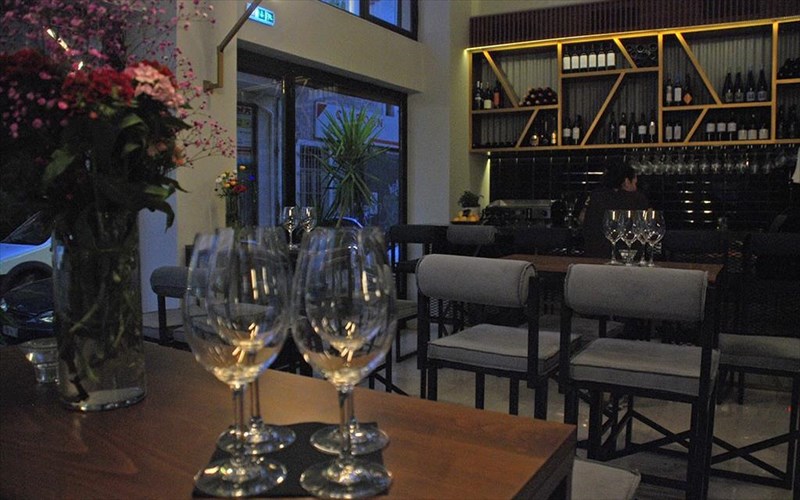 bobo-the-wine-bar-pame-koukaki-gia-krasi