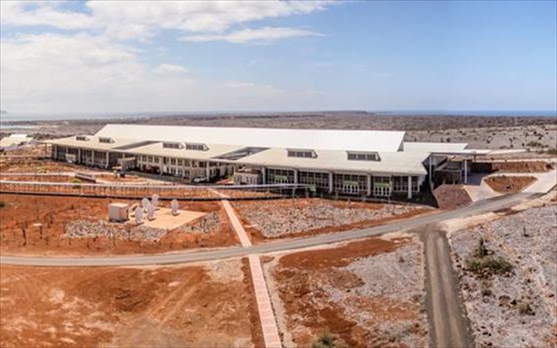 ta-nisia-gkalapagkos-anoiksan-to-dromo-gia-prasina-aerodromia