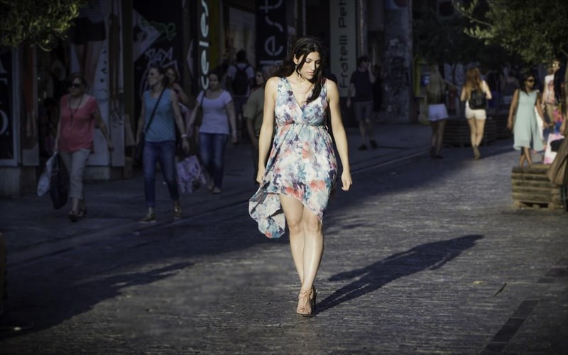 to-floral-kai-to-fthinoporo-einai-steki