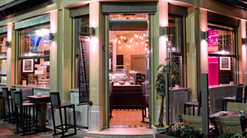 pizzoteca-nostima-piata-me-italiko-tamperamento