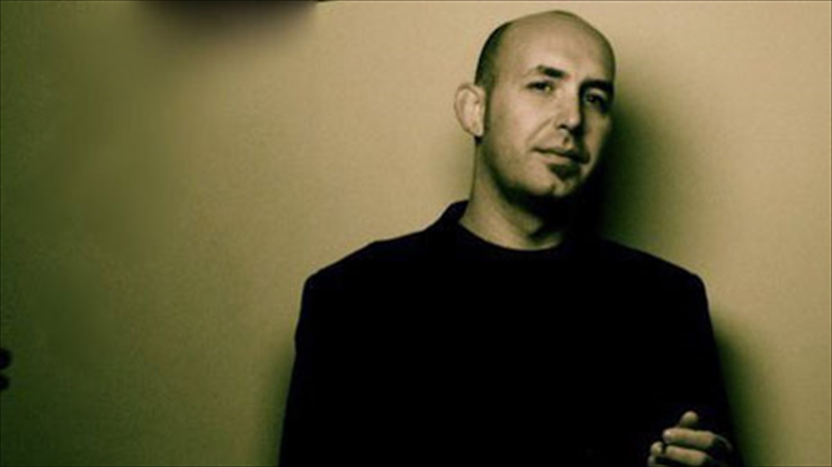 ta-bradina-rantebou-sto-bios-sunexizontai