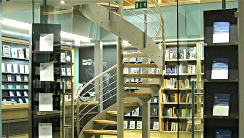 bazaar-sto-bibliopoleio-tou-ethnikou-theatrou