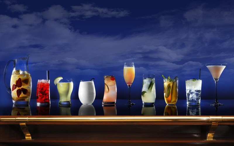 to-perou-sustinetai-stous-ellines-bartenders