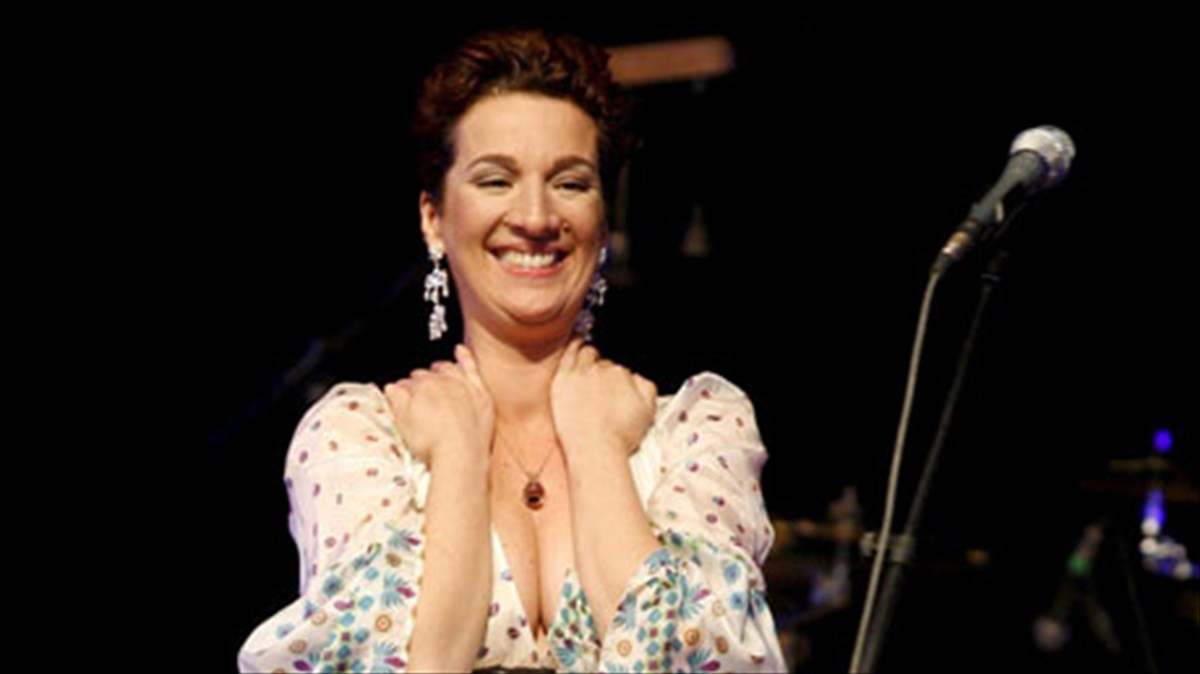 akuronontai-oi-sunaulies-tis-dulce-pontes