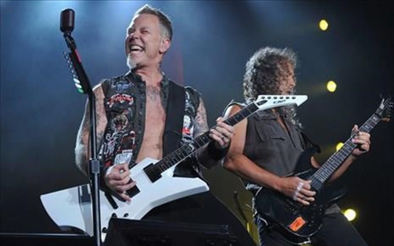 oi-kaluteres-metal-mpantes-olon-ton-epoxon