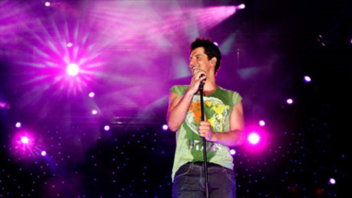 o-sakis-roubas-prosgeionetai-sto-athinon-arena