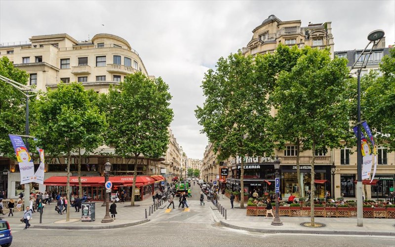 ti-na-min-kanete-se-ena-taksidi-sto-parisi