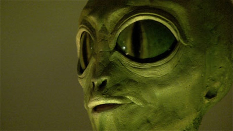 drakoi-kai-terata-pano-apo-tin-athina