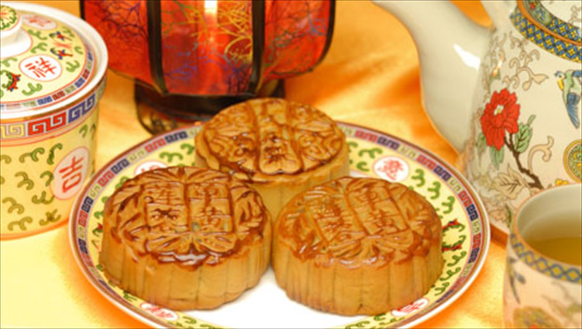 giortina-piata-apo-olo-ton-planiti