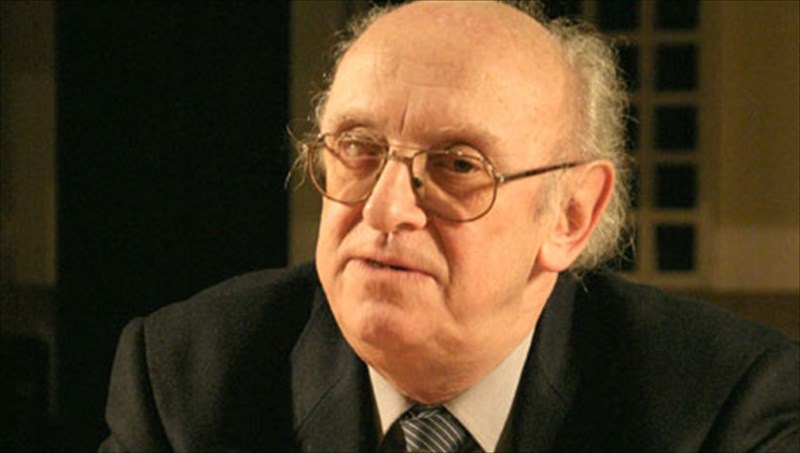 o-petros-markaris-dolofonei-forofugades