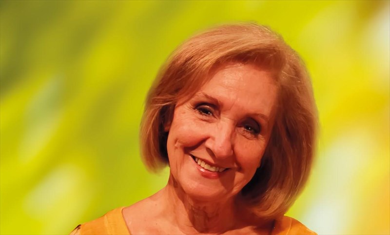 karmen-rouggeri-auti-i-xora-mono-ston-politismo-tha-eprepe-na-ependusei-xora-mono-ston-politismo-tha-eprepe-na-ependusei