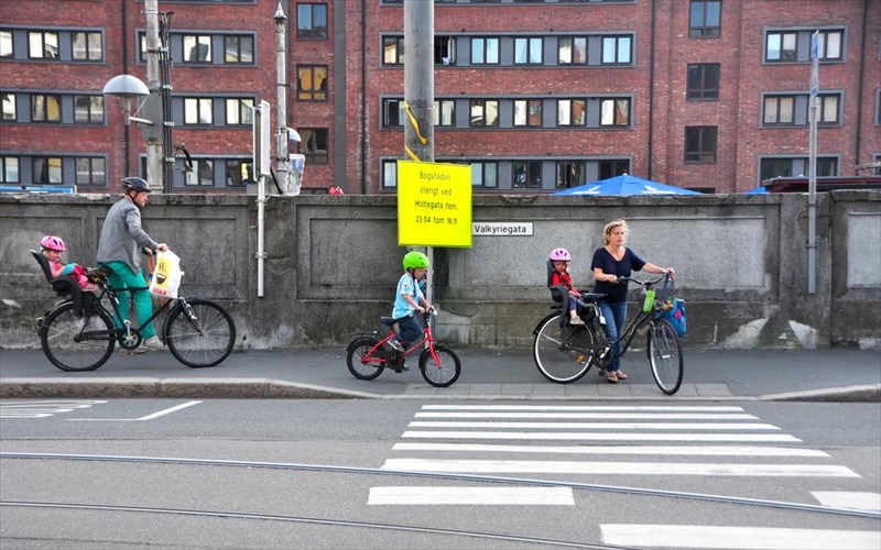 to-oslo-apagoreuei-ta-autokinita