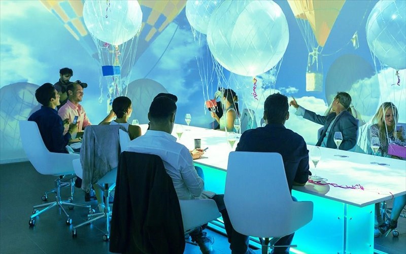 5-estiatoria-ston-kosmo-pou-paizoun-kai-me-tis-5-aisthiseis-aisthiseis