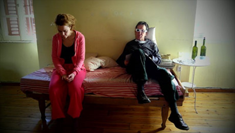 duo-monoprakta-bgalmena-apo-tin-elliniki-pragmatikotita