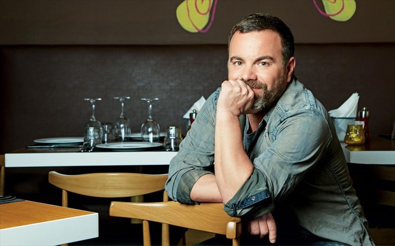 o-basilis-kallidis-mila-gia-geuseis-ston-trollradio