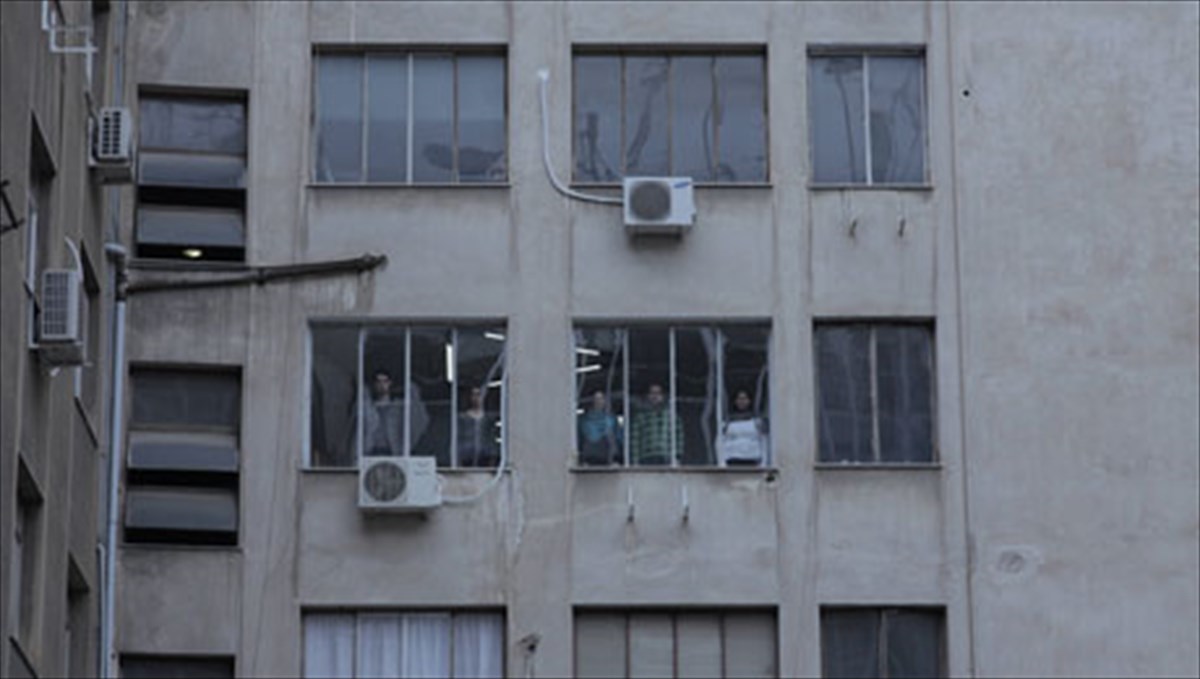 spectacle-se-anazitisi-tis-ousiastikis-epikoinonias