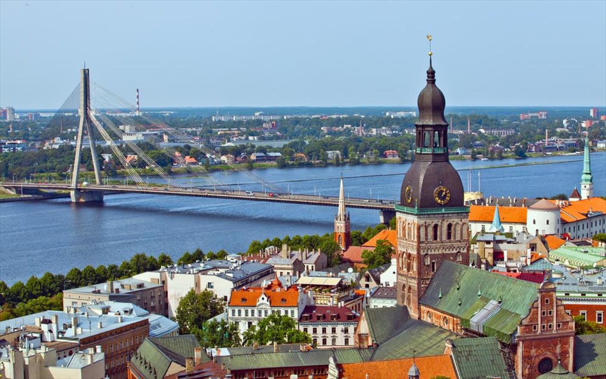 Μάθετε γιατί πρέπει να επισκεφτείτε τη Λετονία | clickatlife
