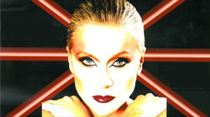 oliki-epanafora-sta-80s-me-samantha-fox-kai-boom-boom