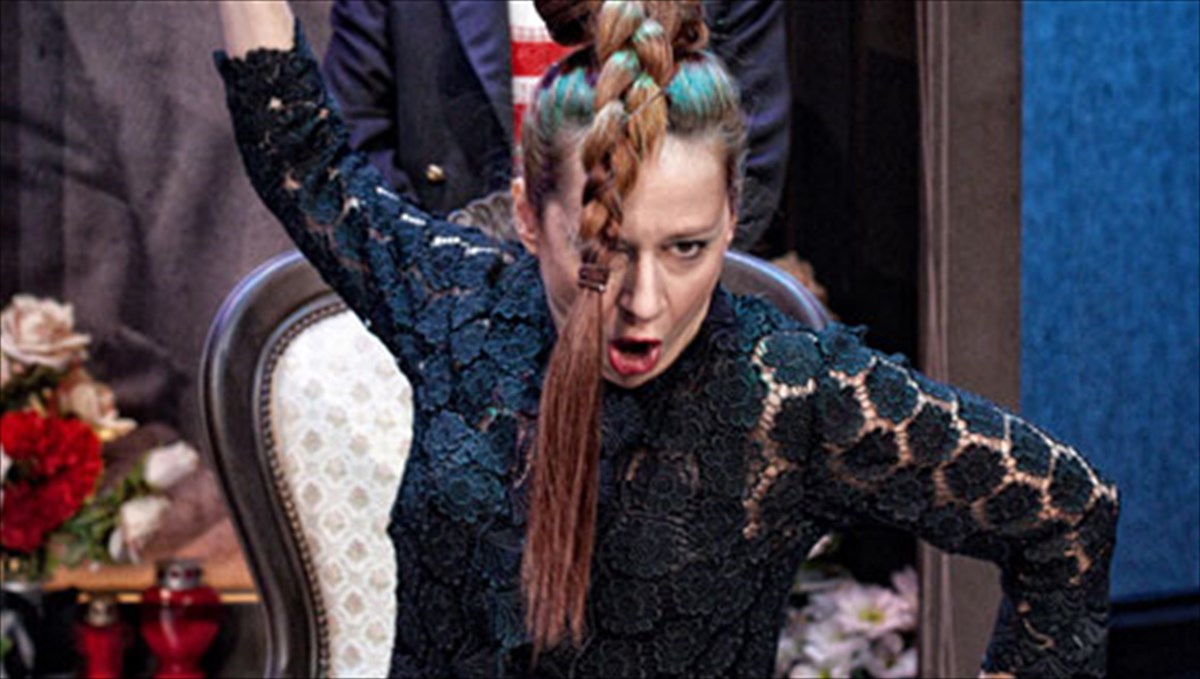 tsexofika-zeugaria-se-komikotragikes-katastaseis