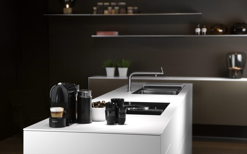 ta-stekia-tou-kafe-exoun-aroma-nespresso