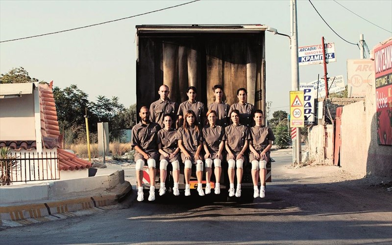 domino-kritiki-theatrou