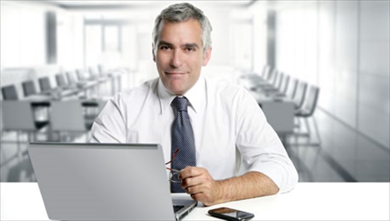 giati-asprizei-to-stres-ta-mallia