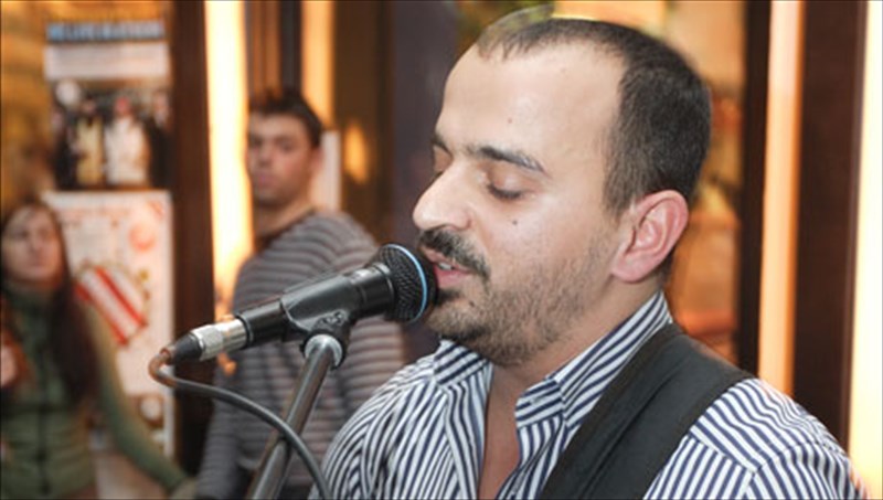 enas-minimal-kurios-sto-k44