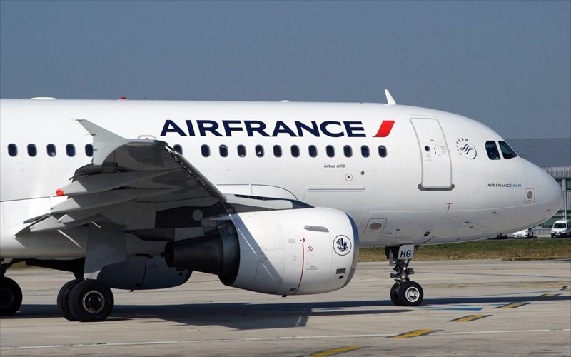 ti-anakoinonei-i-air-france-meta-ta-teleutaia-gegonota-sto-parisi-air-france-meta-ta-teleutaia-gegonota-sto-parisi