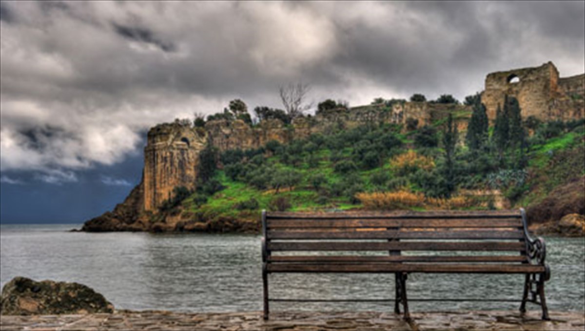 i-enetiki-messinia-mesa-apo-ti-matia-kai-ti-grafi-tou-kathigiti-andrea-nanetti