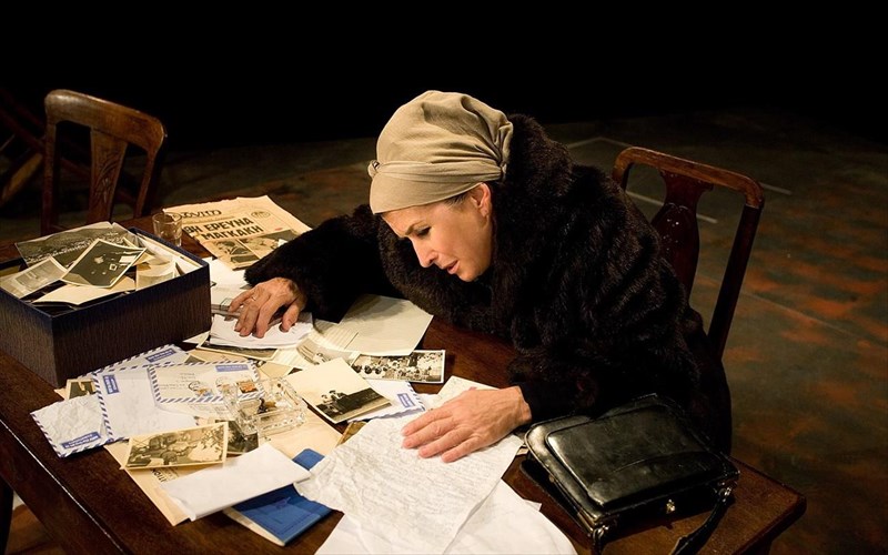 sunexizetai-kai-fetos-to-eutuxia-papagiannopoulou-sto-theatro-xora