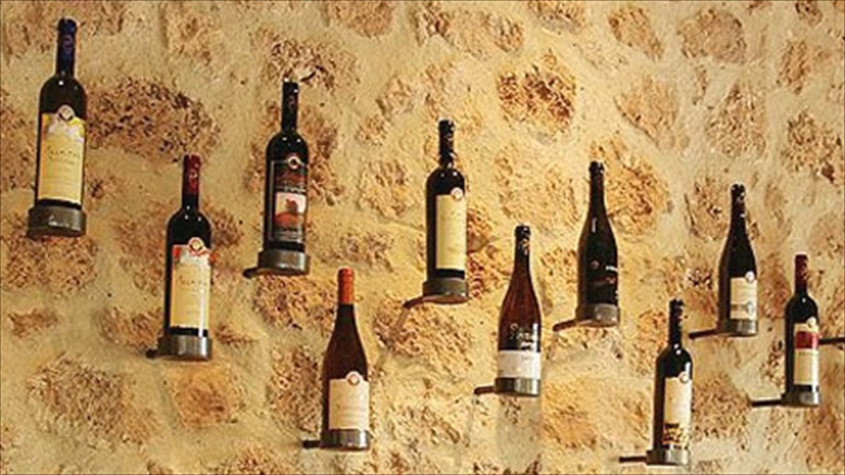 geusignosia-me-krasia-apo-ti-naousa