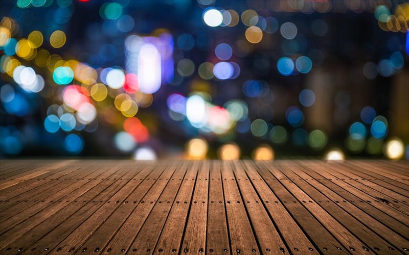 o-noembrios-sto-athenaeum-kelari-teleionei-me-apanota-parti