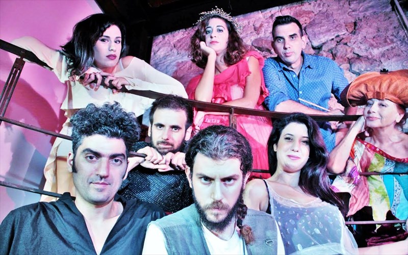 11kai1-nuxtes-saikspiriki-mousiki-komodia-sto-dipulon